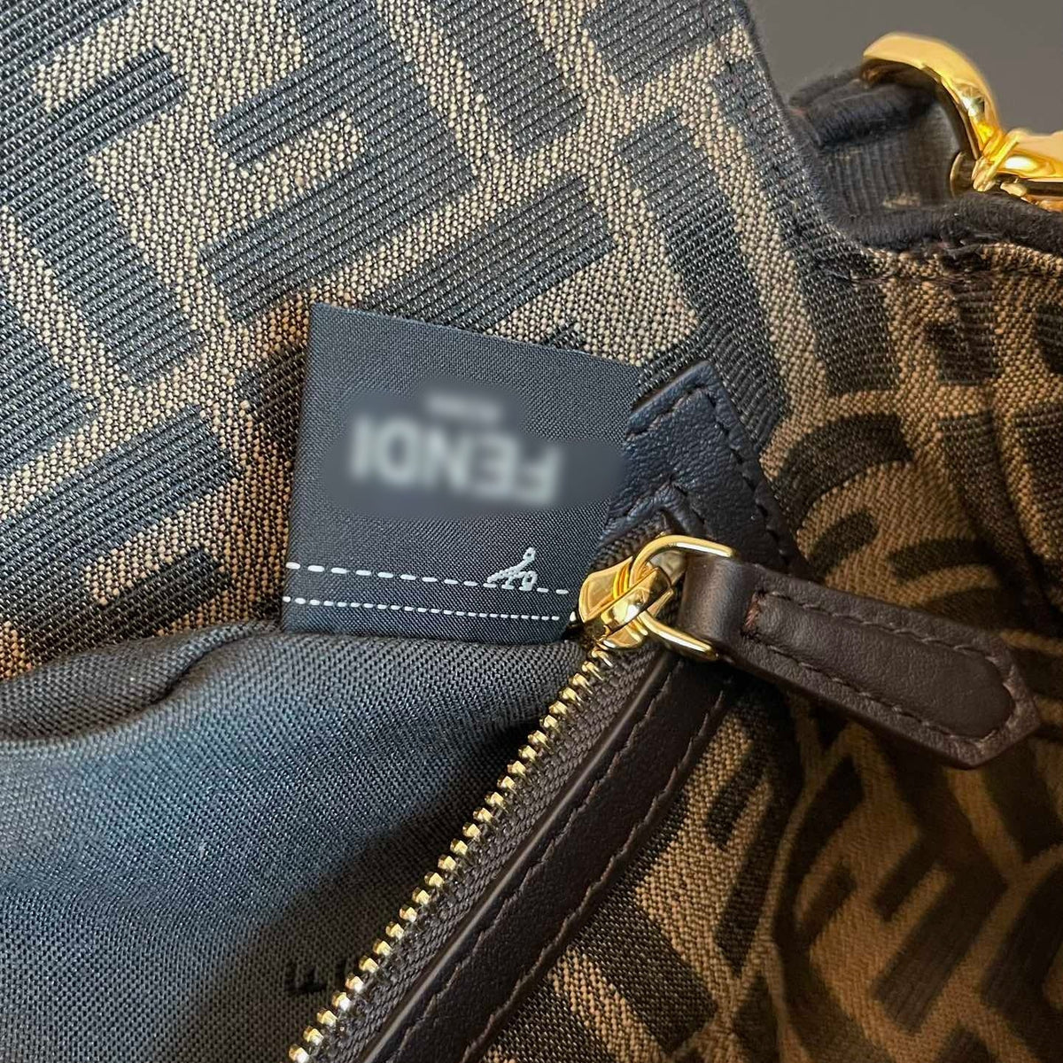 Jacquard Single-Shoulder Crossbody Bag (with Wide Printed Strap)
