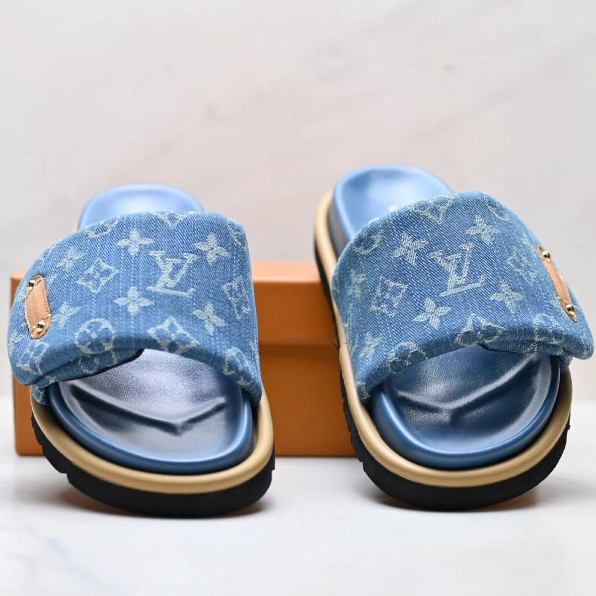 Unisex Slippers — Brand Casual Footwear