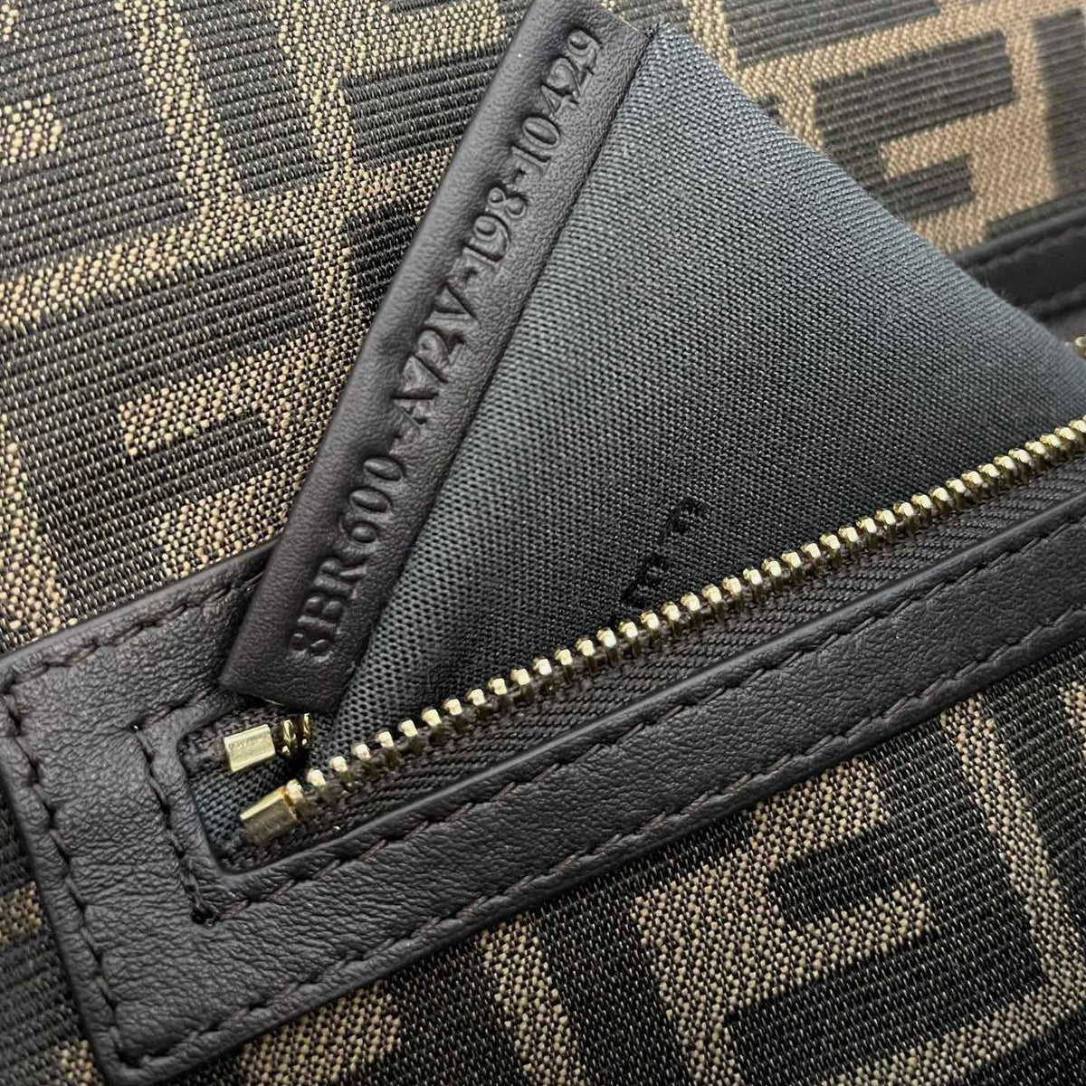 Jacquard Single-Shoulder Crossbody Bag (with Wide Printed Strap)