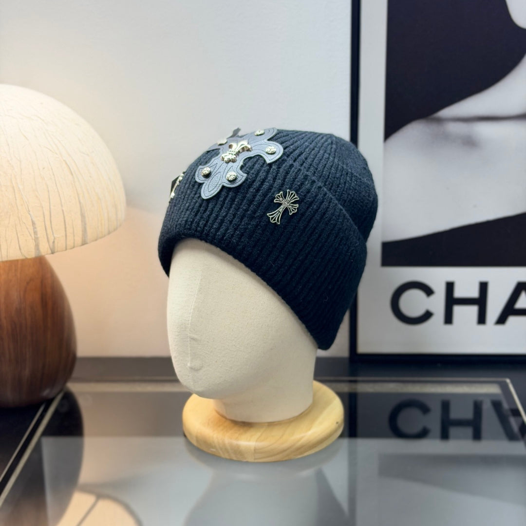 Black Ribbed Knit Cuffed Beanie, Gothic Cross Leather Patch Rivet Decor Winter Streetwear Hat for Men Women